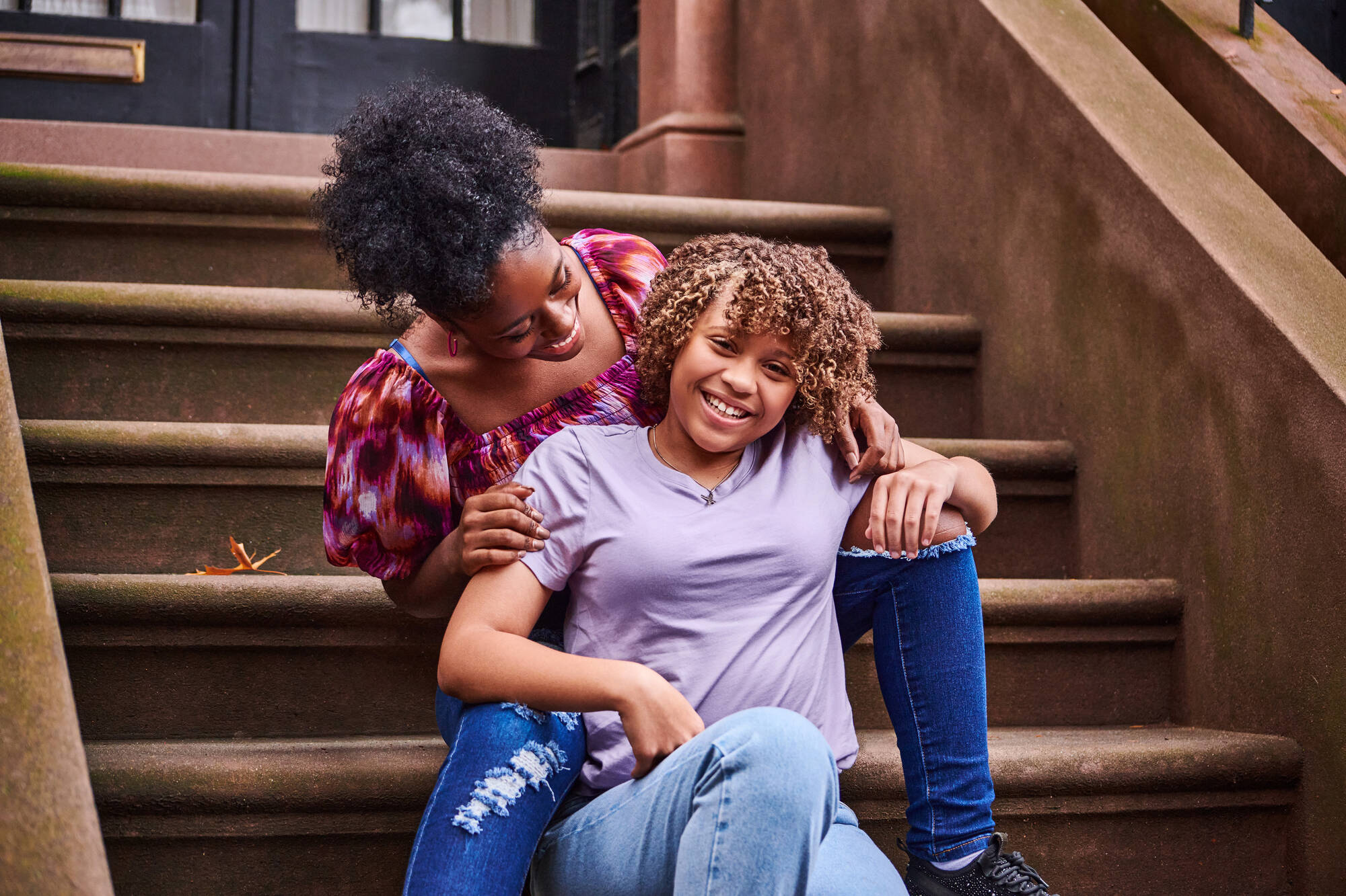 How To Get Curly Blonde Hair At-Home Without the Damage