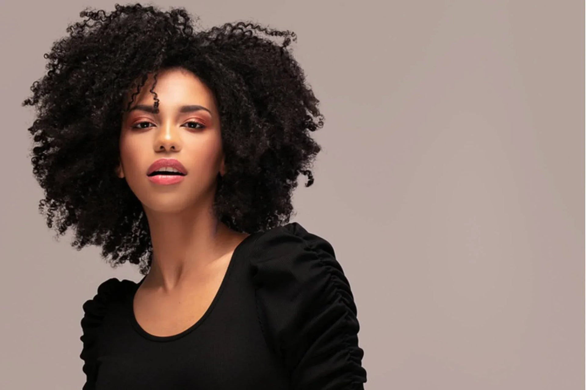 Type 4B Hair: How to Care for 4B Curls